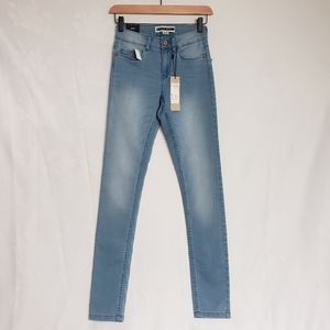 NWT Noisy May Lucy Jeans